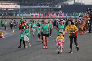 BIB: 51521, 53114
                            <button type="button" onclick="openModal(10570238)" class="btn btn-primary btn-sm float-right btn-popup" data-toggle="modal" data-target=".modal-high-quality">
                        <i class="fas fa-shopping-cart"></i> Add to Cart
                    </button>
                                            <button type="button" onclick="isThisMe(10570238, true)" class="btn btn-success btn-sm float-right btn-popup btn-isme hidden" data-toggle="tooltip" data-placement="bottom" title="นี่คือรูปของคุณใช่ไหม คลิกที่นี่เพื่อเอาเข้าอัลบั้ม">
                        <i class="fas fa-plus"></i> Add to album
                    </button>
                    <button type="button" onclick="isThisMe(10570238, false)" class="btn btn-warning btn-sm float-right btn-popup btn-isnotme hidden">
                        <i class="fas fa-ban"></i> Remove from album
                    </button>