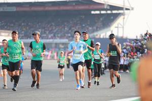 BIB: 51984, 3359, 51807, 52453, 50532, 501
                            <button type="button" onclick="openModal(10570679)" class="btn btn-primary btn-sm float-right btn-popup" data-toggle="modal" data-target=".modal-high-quality">
                        <i class="fas fa-shopping-cart"></i> Add to Cart
                    </button>
                                            <button type="button" onclick="isThisMe(10570679, true)" class="btn btn-success btn-sm float-right btn-popup btn-isme hidden" data-toggle="tooltip" data-placement="bottom" title="นี่คือรูปของคุณใช่ไหม คลิกที่นี่เพื่อเอาเข้าอัลบั้ม">
                        <i class="fas fa-plus"></i> Add to album
                    </button>
                    <button type="button" onclick="isThisMe(10570679, false)" class="btn btn-warning btn-sm float-right btn-popup btn-isnotme hidden">
                        <i class="fas fa-ban"></i> Remove from album
                    </button>