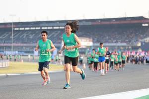 BIB: 1775
                            <button type="button" onclick="openModal(10570723)" class="btn btn-primary btn-sm float-right btn-popup" data-toggle="modal" data-target=".modal-high-quality">
                        <i class="fas fa-shopping-cart"></i> Add to Cart
                    </button>
                                            <button type="button" onclick="isThisMe(10570723, true)" class="btn btn-success btn-sm float-right btn-popup btn-isme hidden" data-toggle="tooltip" data-placement="bottom" title="นี่คือรูปของคุณใช่ไหม คลิกที่นี่เพื่อเอาเข้าอัลบั้ม">
                        <i class="fas fa-plus"></i> Add to album
                    </button>
                    <button type="button" onclick="isThisMe(10570723, false)" class="btn btn-warning btn-sm float-right btn-popup btn-isnotme hidden">
                        <i class="fas fa-ban"></i> Remove from album
                    </button>