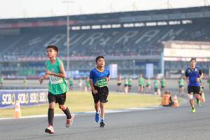 BIB: 51015, 50506, 70295
                            <button type="button" onclick="openModal(10559763)" class="btn btn-primary btn-sm float-right btn-popup" data-toggle="modal" data-target=".modal-high-quality">
                        <i class="fas fa-shopping-cart"></i> Add to Cart
                    </button>
                                            <button type="button" onclick="isThisMe(10559763, true)" class="btn btn-success btn-sm float-right btn-popup btn-isme hidden" data-toggle="tooltip" data-placement="bottom" title="นี่คือรูปของคุณใช่ไหม คลิกที่นี่เพื่อเอาเข้าอัลบั้ม">
                        <i class="fas fa-plus"></i> Add to album
                    </button>
                    <button type="button" onclick="isThisMe(10559763, false)" class="btn btn-warning btn-sm float-right btn-popup btn-isnotme hidden">
                        <i class="fas fa-ban"></i> Remove from album
                    </button>