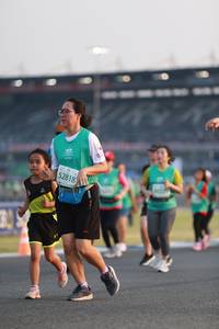 BIB: 52818
                            <button type="button" onclick="openModal(10569864)" class="btn btn-primary btn-sm float-right btn-popup" data-toggle="modal" data-target=".modal-high-quality">
                        <i class="fas fa-shopping-cart"></i> Add to Cart
                    </button>
                                            <button type="button" onclick="isThisMe(10569864, true)" class="btn btn-success btn-sm float-right btn-popup btn-isme hidden" data-toggle="tooltip" data-placement="bottom" title="นี่คือรูปของคุณใช่ไหม คลิกที่นี่เพื่อเอาเข้าอัลบั้ม">
                        <i class="fas fa-plus"></i> Add to album
                    </button>
                    <button type="button" onclick="isThisMe(10569864, false)" class="btn btn-warning btn-sm float-right btn-popup btn-isnotme hidden">
                        <i class="fas fa-ban"></i> Remove from album
                    </button>