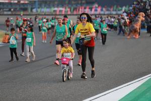 BIB: 1521, 299, 50501
                            <button type="button" onclick="openModal(10570244)" class="btn btn-primary btn-sm float-right btn-popup" data-toggle="modal" data-target=".modal-high-quality">
                        <i class="fas fa-shopping-cart"></i> Add to Cart
                    </button>
                                            <button type="button" onclick="isThisMe(10570244, true)" class="btn btn-success btn-sm float-right btn-popup btn-isme hidden" data-toggle="tooltip" data-placement="bottom" title="นี่คือรูปของคุณใช่ไหม คลิกที่นี่เพื่อเอาเข้าอัลบั้ม">
                        <i class="fas fa-plus"></i> Add to album
                    </button>
                    <button type="button" onclick="isThisMe(10570244, false)" class="btn btn-warning btn-sm float-right btn-popup btn-isnotme hidden">
                        <i class="fas fa-ban"></i> Remove from album
                    </button>