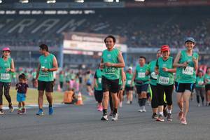 BIB: 2718, 51919, 5336, 31954, 52425
                            <button type="button" onclick="openModal(10570180)" class="btn btn-primary btn-sm float-right btn-popup" data-toggle="modal" data-target=".modal-high-quality">
                        <i class="fas fa-shopping-cart"></i> Add to Cart
                    </button>
                                            <button type="button" onclick="isThisMe(10570180, true)" class="btn btn-success btn-sm float-right btn-popup btn-isme hidden" data-toggle="tooltip" data-placement="bottom" title="นี่คือรูปของคุณใช่ไหม คลิกที่นี่เพื่อเอาเข้าอัลบั้ม">
                        <i class="fas fa-plus"></i> Add to album
                    </button>
                    <button type="button" onclick="isThisMe(10570180, false)" class="btn btn-warning btn-sm float-right btn-popup btn-isnotme hidden">
                        <i class="fas fa-ban"></i> Remove from album
                    </button>