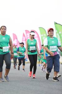 BIB: 51275, 52329, 50949
                            <button type="button" onclick="openModal(10571659)" class="btn btn-primary btn-sm float-right btn-popup" data-toggle="modal" data-target=".modal-high-quality">
                        <i class="fas fa-shopping-cart"></i> Add to Cart
                    </button>
                                            <button type="button" onclick="isThisMe(10571659, true)" class="btn btn-success btn-sm float-right btn-popup btn-isme hidden" data-toggle="tooltip" data-placement="bottom" title="นี่คือรูปของคุณใช่ไหม คลิกที่นี่เพื่อเอาเข้าอัลบั้ม">
                        <i class="fas fa-plus"></i> Add to album
                    </button>
                    <button type="button" onclick="isThisMe(10571659, false)" class="btn btn-warning btn-sm float-right btn-popup btn-isnotme hidden">
                        <i class="fas fa-ban"></i> Remove from album
                    </button>