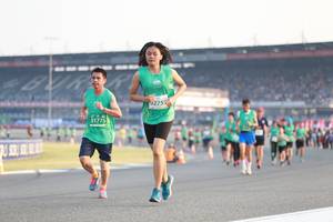 BIB: 5275, 51775
                            <button type="button" onclick="openModal(10570724)" class="btn btn-primary btn-sm float-right btn-popup" data-toggle="modal" data-target=".modal-high-quality">
                        <i class="fas fa-shopping-cart"></i> Add to Cart
                    </button>
                                            <button type="button" onclick="isThisMe(10570724, true)" class="btn btn-success btn-sm float-right btn-popup btn-isme hidden" data-toggle="tooltip" data-placement="bottom" title="นี่คือรูปของคุณใช่ไหม คลิกที่นี่เพื่อเอาเข้าอัลบั้ม">
                        <i class="fas fa-plus"></i> Add to album
                    </button>
                    <button type="button" onclick="isThisMe(10570724, false)" class="btn btn-warning btn-sm float-right btn-popup btn-isnotme hidden">
                        <i class="fas fa-ban"></i> Remove from album
                    </button>