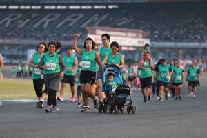 BIB: 50709, 1130, 51255
                            <button type="button" onclick="openModal(10570198)" class="btn btn-primary btn-sm float-right btn-popup" data-toggle="modal" data-target=".modal-high-quality">
                        <i class="fas fa-shopping-cart"></i> Add to Cart
                    </button>
                                            <button type="button" onclick="isThisMe(10570198, true)" class="btn btn-success btn-sm float-right btn-popup btn-isme hidden" data-toggle="tooltip" data-placement="bottom" title="นี่คือรูปของคุณใช่ไหม คลิกที่นี่เพื่อเอาเข้าอัลบั้ม">
                        <i class="fas fa-plus"></i> Add to album
                    </button>
                    <button type="button" onclick="isThisMe(10570198, false)" class="btn btn-warning btn-sm float-right btn-popup btn-isnotme hidden">
                        <i class="fas fa-ban"></i> Remove from album
                    </button>