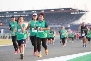 BIB: 
                            <button type="button" onclick="openModal(10570926)" class="btn btn-primary btn-sm float-right btn-popup" data-toggle="modal" data-target=".modal-high-quality">
                        <i class="fas fa-shopping-cart"></i> Add to Cart
                    </button>
                                            <button type="button" onclick="isThisMe(10570926, true)" class="btn btn-success btn-sm float-right btn-popup btn-isme hidden" data-toggle="tooltip" data-placement="bottom" title="นี่คือรูปของคุณใช่ไหม คลิกที่นี่เพื่อเอาเข้าอัลบั้ม">
                        <i class="fas fa-plus"></i> Add to album
                    </button>
                    <button type="button" onclick="isThisMe(10570926, false)" class="btn btn-warning btn-sm float-right btn-popup btn-isnotme hidden">
                        <i class="fas fa-ban"></i> Remove from album
                    </button>