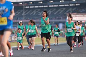 BIB: 51970, 2805, 877, 50511
                            <button type="button" onclick="openModal(10571565)" class="btn btn-primary btn-sm float-right btn-popup" data-toggle="modal" data-target=".modal-high-quality">
                        <i class="fas fa-shopping-cart"></i> Add to Cart
                    </button>
                                            <button type="button" onclick="isThisMe(10571565, true)" class="btn btn-success btn-sm float-right btn-popup btn-isme hidden" data-toggle="tooltip" data-placement="bottom" title="นี่คือรูปของคุณใช่ไหม คลิกที่นี่เพื่อเอาเข้าอัลบั้ม">
                        <i class="fas fa-plus"></i> Add to album
                    </button>
                    <button type="button" onclick="isThisMe(10571565, false)" class="btn btn-warning btn-sm float-right btn-popup btn-isnotme hidden">
                        <i class="fas fa-ban"></i> Remove from album
                    </button>