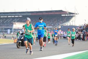 BIB: 0487, 1592
                            <button type="button" onclick="openModal(10570690)" class="btn btn-primary btn-sm float-right btn-popup" data-toggle="modal" data-target=".modal-high-quality">
                        <i class="fas fa-shopping-cart"></i> Add to Cart
                    </button>
                                            <button type="button" onclick="isThisMe(10570690, true)" class="btn btn-success btn-sm float-right btn-popup btn-isme hidden" data-toggle="tooltip" data-placement="bottom" title="นี่คือรูปของคุณใช่ไหม คลิกที่นี่เพื่อเอาเข้าอัลบั้ม">
                        <i class="fas fa-plus"></i> Add to album
                    </button>
                    <button type="button" onclick="isThisMe(10570690, false)" class="btn btn-warning btn-sm float-right btn-popup btn-isnotme hidden">
                        <i class="fas fa-ban"></i> Remove from album
                    </button>