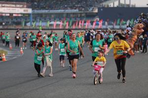 BIB: 1521, 150299, 50512, 50501
                            <button type="button" onclick="openModal(10570237)" class="btn btn-primary btn-sm float-right btn-popup" data-toggle="modal" data-target=".modal-high-quality">
                        <i class="fas fa-shopping-cart"></i> Add to Cart
                    </button>
                                            <button type="button" onclick="isThisMe(10570237, true)" class="btn btn-success btn-sm float-right btn-popup btn-isme hidden" data-toggle="tooltip" data-placement="bottom" title="นี่คือรูปของคุณใช่ไหม คลิกที่นี่เพื่อเอาเข้าอัลบั้ม">
                        <i class="fas fa-plus"></i> Add to album
                    </button>
                    <button type="button" onclick="isThisMe(10570237, false)" class="btn btn-warning btn-sm float-right btn-popup btn-isnotme hidden">
                        <i class="fas fa-ban"></i> Remove from album
                    </button>