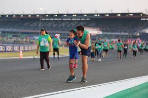 BIB: 
                            <button type="button" onclick="openModal(10571600)" class="btn btn-primary btn-sm float-right btn-popup" data-toggle="modal" data-target=".modal-high-quality">
                        <i class="fas fa-shopping-cart"></i> Add to Cart
                    </button>
                                            <button type="button" onclick="isThisMe(10571600, true)" class="btn btn-success btn-sm float-right btn-popup btn-isme hidden" data-toggle="tooltip" data-placement="bottom" title="นี่คือรูปของคุณใช่ไหม คลิกที่นี่เพื่อเอาเข้าอัลบั้ม">
                        <i class="fas fa-plus"></i> Add to album
                    </button>
                    <button type="button" onclick="isThisMe(10571600, false)" class="btn btn-warning btn-sm float-right btn-popup btn-isnotme hidden">
                        <i class="fas fa-ban"></i> Remove from album
                    </button>