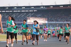 BIB: 1047, 5240, 507001
                            <button type="button" onclick="openModal(10570032)" class="btn btn-primary btn-sm float-right btn-popup" data-toggle="modal" data-target=".modal-high-quality">
                        <i class="fas fa-shopping-cart"></i> Add to Cart
                    </button>
                                            <button type="button" onclick="isThisMe(10570032, true)" class="btn btn-success btn-sm float-right btn-popup btn-isme hidden" data-toggle="tooltip" data-placement="bottom" title="นี่คือรูปของคุณใช่ไหม คลิกที่นี่เพื่อเอาเข้าอัลบั้ม">
                        <i class="fas fa-plus"></i> Add to album
                    </button>
                    <button type="button" onclick="isThisMe(10570032, false)" class="btn btn-warning btn-sm float-right btn-popup btn-isnotme hidden">
                        <i class="fas fa-ban"></i> Remove from album
                    </button>