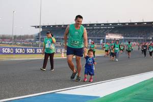 BIB: 51991
                            <button type="button" onclick="openModal(10570225)" class="btn btn-primary btn-sm float-right btn-popup" data-toggle="modal" data-target=".modal-high-quality">
                        <i class="fas fa-shopping-cart"></i> Add to Cart
                    </button>
                                            <button type="button" onclick="isThisMe(10570225, true)" class="btn btn-success btn-sm float-right btn-popup btn-isme hidden" data-toggle="tooltip" data-placement="bottom" title="นี่คือรูปของคุณใช่ไหม คลิกที่นี่เพื่อเอาเข้าอัลบั้ม">
                        <i class="fas fa-plus"></i> Add to album
                    </button>
                    <button type="button" onclick="isThisMe(10570225, false)" class="btn btn-warning btn-sm float-right btn-popup btn-isnotme hidden">
                        <i class="fas fa-ban"></i> Remove from album
                    </button>