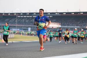 BIB: 70313
                            <button type="button" onclick="openModal(10571435)" class="btn btn-primary btn-sm float-right btn-popup" data-toggle="modal" data-target=".modal-high-quality">
                        <i class="fas fa-shopping-cart"></i> Add to Cart
                    </button>
                                            <button type="button" onclick="isThisMe(10571435, true)" class="btn btn-success btn-sm float-right btn-popup btn-isme hidden" data-toggle="tooltip" data-placement="bottom" title="นี่คือรูปของคุณใช่ไหม คลิกที่นี่เพื่อเอาเข้าอัลบั้ม">
                        <i class="fas fa-plus"></i> Add to album
                    </button>
                    <button type="button" onclick="isThisMe(10571435, false)" class="btn btn-warning btn-sm float-right btn-popup btn-isnotme hidden">
                        <i class="fas fa-ban"></i> Remove from album
                    </button>