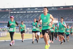 BIB: 52460, 52748, 1682, 1297
                            <button type="button" onclick="openModal(10570916)" class="btn btn-primary btn-sm float-right btn-popup" data-toggle="modal" data-target=".modal-high-quality">
                        <i class="fas fa-shopping-cart"></i> Add to Cart
                    </button>
                                            <button type="button" onclick="isThisMe(10570916, true)" class="btn btn-success btn-sm float-right btn-popup btn-isme hidden" data-toggle="tooltip" data-placement="bottom" title="นี่คือรูปของคุณใช่ไหม คลิกที่นี่เพื่อเอาเข้าอัลบั้ม">
                        <i class="fas fa-plus"></i> Add to album
                    </button>
                    <button type="button" onclick="isThisMe(10570916, false)" class="btn btn-warning btn-sm float-right btn-popup btn-isnotme hidden">
                        <i class="fas fa-ban"></i> Remove from album
                    </button>