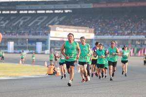 BIB: 3389, 010, 51811
                            <button type="button" onclick="openModal(10570647)" class="btn btn-primary btn-sm float-right btn-popup" data-toggle="modal" data-target=".modal-high-quality">
                        <i class="fas fa-shopping-cart"></i> Add to Cart
                    </button>
                                            <button type="button" onclick="isThisMe(10570647, true)" class="btn btn-success btn-sm float-right btn-popup btn-isme hidden" data-toggle="tooltip" data-placement="bottom" title="นี่คือรูปของคุณใช่ไหม คลิกที่นี่เพื่อเอาเข้าอัลบั้ม">
                        <i class="fas fa-plus"></i> Add to album
                    </button>
                    <button type="button" onclick="isThisMe(10570647, false)" class="btn btn-warning btn-sm float-right btn-popup btn-isnotme hidden">
                        <i class="fas fa-ban"></i> Remove from album
                    </button>