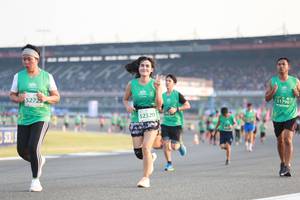 BIB: 5272, 51790, 52320
                            <button type="button" onclick="openModal(10570716)" class="btn btn-primary btn-sm float-right btn-popup" data-toggle="modal" data-target=".modal-high-quality">
                        <i class="fas fa-shopping-cart"></i> Add to Cart
                    </button>
                                            <button type="button" onclick="isThisMe(10570716, true)" class="btn btn-success btn-sm float-right btn-popup btn-isme hidden" data-toggle="tooltip" data-placement="bottom" title="นี่คือรูปของคุณใช่ไหม คลิกที่นี่เพื่อเอาเข้าอัลบั้ม">
                        <i class="fas fa-plus"></i> Add to album
                    </button>
                    <button type="button" onclick="isThisMe(10570716, false)" class="btn btn-warning btn-sm float-right btn-popup btn-isnotme hidden">
                        <i class="fas fa-ban"></i> Remove from album
                    </button>