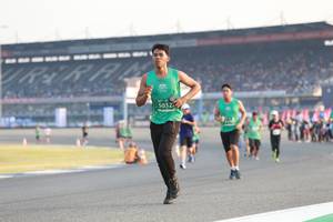 BIB: 5032
                            <button type="button" onclick="openModal(10557450)" class="btn btn-primary btn-sm float-right btn-popup" data-toggle="modal" data-target=".modal-high-quality">
                        <i class="fas fa-shopping-cart"></i> Add to Cart
                    </button>
                                            <button type="button" onclick="isThisMe(10557450, true)" class="btn btn-success btn-sm float-right btn-popup btn-isme hidden" data-toggle="tooltip" data-placement="bottom" title="นี่คือรูปของคุณใช่ไหม คลิกที่นี่เพื่อเอาเข้าอัลบั้ม">
                        <i class="fas fa-plus"></i> Add to album
                    </button>
                    <button type="button" onclick="isThisMe(10557450, false)" class="btn btn-warning btn-sm float-right btn-popup btn-isnotme hidden">
                        <i class="fas fa-ban"></i> Remove from album
                    </button>