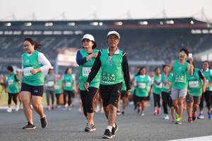 BIB: 512, 513, 1574
                            <button type="button" onclick="openModal(10571450)" class="btn btn-primary btn-sm float-right btn-popup" data-toggle="modal" data-target=".modal-high-quality">
                        <i class="fas fa-shopping-cart"></i> Add to Cart
                    </button>
                                            <button type="button" onclick="isThisMe(10571450, true)" class="btn btn-success btn-sm float-right btn-popup btn-isme hidden" data-toggle="tooltip" data-placement="bottom" title="นี่คือรูปของคุณใช่ไหม คลิกที่นี่เพื่อเอาเข้าอัลบั้ม">
                        <i class="fas fa-plus"></i> Add to album
                    </button>
                    <button type="button" onclick="isThisMe(10571450, false)" class="btn btn-warning btn-sm float-right btn-popup btn-isnotme hidden">
                        <i class="fas fa-ban"></i> Remove from album
                    </button>