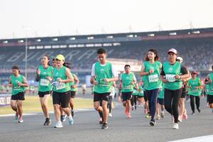 BIB: 52460, 53242, 1024, 5162, 52750
                            <button type="button" onclick="openModal(10570920)" class="btn btn-primary btn-sm float-right btn-popup" data-toggle="modal" data-target=".modal-high-quality">
                        <i class="fas fa-shopping-cart"></i> Add to Cart
                    </button>
                                            <button type="button" onclick="isThisMe(10570920, true)" class="btn btn-success btn-sm float-right btn-popup btn-isme hidden" data-toggle="tooltip" data-placement="bottom" title="นี่คือรูปของคุณใช่ไหม คลิกที่นี่เพื่อเอาเข้าอัลบั้ม">
                        <i class="fas fa-plus"></i> Add to album
                    </button>
                    <button type="button" onclick="isThisMe(10570920, false)" class="btn btn-warning btn-sm float-right btn-popup btn-isnotme hidden">
                        <i class="fas fa-ban"></i> Remove from album
                    </button>