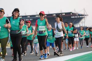 BIB: 52470, 935, 0663, 0023, 2263
                            <button type="button" onclick="openModal(10570114)" class="btn btn-primary btn-sm float-right btn-popup" data-toggle="modal" data-target=".modal-high-quality">
                        <i class="fas fa-shopping-cart"></i> Add to Cart
                    </button>
                                            <button type="button" onclick="isThisMe(10570114, true)" class="btn btn-success btn-sm float-right btn-popup btn-isme hidden" data-toggle="tooltip" data-placement="bottom" title="นี่คือรูปของคุณใช่ไหม คลิกที่นี่เพื่อเอาเข้าอัลบั้ม">
                        <i class="fas fa-plus"></i> Add to album
                    </button>
                    <button type="button" onclick="isThisMe(10570114, false)" class="btn btn-warning btn-sm float-right btn-popup btn-isnotme hidden">
                        <i class="fas fa-ban"></i> Remove from album
                    </button>