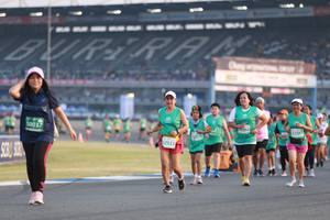 BIB: 50037, 264, 52385, 2533
                            <button type="button" onclick="openModal(10569974)" class="btn btn-primary btn-sm float-right btn-popup" data-toggle="modal" data-target=".modal-high-quality">
                        <i class="fas fa-shopping-cart"></i> Add to Cart
                    </button>
                                            <button type="button" onclick="isThisMe(10569974, true)" class="btn btn-success btn-sm float-right btn-popup btn-isme hidden" data-toggle="tooltip" data-placement="bottom" title="นี่คือรูปของคุณใช่ไหม คลิกที่นี่เพื่อเอาเข้าอัลบั้ม">
                        <i class="fas fa-plus"></i> Add to album
                    </button>
                    <button type="button" onclick="isThisMe(10569974, false)" class="btn btn-warning btn-sm float-right btn-popup btn-isnotme hidden">
                        <i class="fas fa-ban"></i> Remove from album
                    </button>