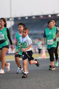 BIB: 805, 53051, 0312
                            <button type="button" onclick="openModal(10570071)" class="btn btn-primary btn-sm float-right btn-popup" data-toggle="modal" data-target=".modal-high-quality">
                        <i class="fas fa-shopping-cart"></i> Add to Cart
                    </button>
                                            <button type="button" onclick="isThisMe(10570071, true)" class="btn btn-success btn-sm float-right btn-popup btn-isme hidden" data-toggle="tooltip" data-placement="bottom" title="นี่คือรูปของคุณใช่ไหม คลิกที่นี่เพื่อเอาเข้าอัลบั้ม">
                        <i class="fas fa-plus"></i> Add to album
                    </button>
                    <button type="button" onclick="isThisMe(10570071, false)" class="btn btn-warning btn-sm float-right btn-popup btn-isnotme hidden">
                        <i class="fas fa-ban"></i> Remove from album
                    </button>