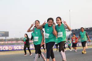 BIB: 62201, 3029, 1203
                            <button type="button" onclick="openModal(10571492)" class="btn btn-primary btn-sm float-right btn-popup" data-toggle="modal" data-target=".modal-high-quality">
                        <i class="fas fa-shopping-cart"></i> Add to Cart
                    </button>
                                            <button type="button" onclick="isThisMe(10571492, true)" class="btn btn-success btn-sm float-right btn-popup btn-isme hidden" data-toggle="tooltip" data-placement="bottom" title="นี่คือรูปของคุณใช่ไหม คลิกที่นี่เพื่อเอาเข้าอัลบั้ม">
                        <i class="fas fa-plus"></i> Add to album
                    </button>
                    <button type="button" onclick="isThisMe(10571492, false)" class="btn btn-warning btn-sm float-right btn-popup btn-isnotme hidden">
                        <i class="fas fa-ban"></i> Remove from album
                    </button>