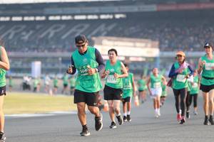 BIB: 5040, 510, 52374
                            <button type="button" onclick="openModal(10570657)" class="btn btn-primary btn-sm float-right btn-popup" data-toggle="modal" data-target=".modal-high-quality">
                        <i class="fas fa-shopping-cart"></i> Add to Cart
                    </button>
                                            <button type="button" onclick="isThisMe(10570657, true)" class="btn btn-success btn-sm float-right btn-popup btn-isme hidden" data-toggle="tooltip" data-placement="bottom" title="นี่คือรูปของคุณใช่ไหม คลิกที่นี่เพื่อเอาเข้าอัลบั้ม">
                        <i class="fas fa-plus"></i> Add to album
                    </button>
                    <button type="button" onclick="isThisMe(10570657, false)" class="btn btn-warning btn-sm float-right btn-popup btn-isnotme hidden">
                        <i class="fas fa-ban"></i> Remove from album
                    </button>