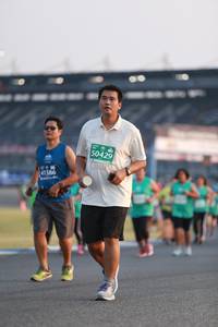 BIB: 50429, 41386
                            <button type="button" onclick="openModal(10569880)" class="btn btn-primary btn-sm float-right btn-popup" data-toggle="modal" data-target=".modal-high-quality">
                        <i class="fas fa-shopping-cart"></i> Add to Cart
                    </button>
                                            <button type="button" onclick="isThisMe(10569880, true)" class="btn btn-success btn-sm float-right btn-popup btn-isme hidden" data-toggle="tooltip" data-placement="bottom" title="นี่คือรูปของคุณใช่ไหม คลิกที่นี่เพื่อเอาเข้าอัลบั้ม">
                        <i class="fas fa-plus"></i> Add to album
                    </button>
                    <button type="button" onclick="isThisMe(10569880, false)" class="btn btn-warning btn-sm float-right btn-popup btn-isnotme hidden">
                        <i class="fas fa-ban"></i> Remove from album
                    </button>