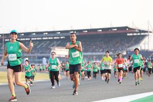 BIB: 1047, 53077
                            <button type="button" onclick="openModal(10570902)" class="btn btn-primary btn-sm float-right btn-popup" data-toggle="modal" data-target=".modal-high-quality">
                        <i class="fas fa-shopping-cart"></i> Add to Cart
                    </button>
                                            <button type="button" onclick="isThisMe(10570902, true)" class="btn btn-success btn-sm float-right btn-popup btn-isme hidden" data-toggle="tooltip" data-placement="bottom" title="นี่คือรูปของคุณใช่ไหม คลิกที่นี่เพื่อเอาเข้าอัลบั้ม">
                        <i class="fas fa-plus"></i> Add to album
                    </button>
                    <button type="button" onclick="isThisMe(10570902, false)" class="btn btn-warning btn-sm float-right btn-popup btn-isnotme hidden">
                        <i class="fas fa-ban"></i> Remove from album
                    </button>