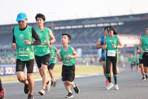 BIB: 785, 50053, 50648, 506
                            <button type="button" onclick="openModal(10570730)" class="btn btn-primary btn-sm float-right btn-popup" data-toggle="modal" data-target=".modal-high-quality">
                        <i class="fas fa-shopping-cart"></i> Add to Cart
                    </button>
                                            <button type="button" onclick="isThisMe(10570730, true)" class="btn btn-success btn-sm float-right btn-popup btn-isme hidden" data-toggle="tooltip" data-placement="bottom" title="นี่คือรูปของคุณใช่ไหม คลิกที่นี่เพื่อเอาเข้าอัลบั้ม">
                        <i class="fas fa-plus"></i> Add to album
                    </button>
                    <button type="button" onclick="isThisMe(10570730, false)" class="btn btn-warning btn-sm float-right btn-popup btn-isnotme hidden">
                        <i class="fas fa-ban"></i> Remove from album
                    </button>