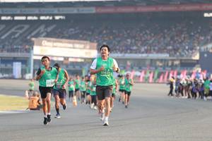 BIB: 51623, 5130
                            <button type="button" onclick="openModal(10570639)" class="btn btn-primary btn-sm float-right btn-popup" data-toggle="modal" data-target=".modal-high-quality">
                        <i class="fas fa-shopping-cart"></i> Add to Cart
                    </button>
                                            <button type="button" onclick="isThisMe(10570639, true)" class="btn btn-success btn-sm float-right btn-popup btn-isme hidden" data-toggle="tooltip" data-placement="bottom" title="นี่คือรูปของคุณใช่ไหม คลิกที่นี่เพื่อเอาเข้าอัลบั้ม">
                        <i class="fas fa-plus"></i> Add to album
                    </button>
                    <button type="button" onclick="isThisMe(10570639, false)" class="btn btn-warning btn-sm float-right btn-popup btn-isnotme hidden">
                        <i class="fas fa-ban"></i> Remove from album
                    </button>