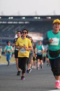 BIB: 266, 2475
                            <button type="button" onclick="openModal(10569855)" class="btn btn-primary btn-sm float-right btn-popup" data-toggle="modal" data-target=".modal-high-quality">
                        <i class="fas fa-shopping-cart"></i> Add to Cart
                    </button>
                                            <button type="button" onclick="isThisMe(10569855, true)" class="btn btn-success btn-sm float-right btn-popup btn-isme hidden" data-toggle="tooltip" data-placement="bottom" title="นี่คือรูปของคุณใช่ไหม คลิกที่นี่เพื่อเอาเข้าอัลบั้ม">
                        <i class="fas fa-plus"></i> Add to album
                    </button>
                    <button type="button" onclick="isThisMe(10569855, false)" class="btn btn-warning btn-sm float-right btn-popup btn-isnotme hidden">
                        <i class="fas fa-ban"></i> Remove from album
                    </button>