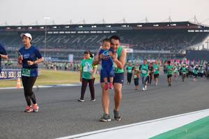 BIB: 71509
                            <button type="button" onclick="openModal(10571604)" class="btn btn-primary btn-sm float-right btn-popup" data-toggle="modal" data-target=".modal-high-quality">
                        <i class="fas fa-shopping-cart"></i> Add to Cart
                    </button>
                                            <button type="button" onclick="isThisMe(10571604, true)" class="btn btn-success btn-sm float-right btn-popup btn-isme hidden" data-toggle="tooltip" data-placement="bottom" title="นี่คือรูปของคุณใช่ไหม คลิกที่นี่เพื่อเอาเข้าอัลบั้ม">
                        <i class="fas fa-plus"></i> Add to album
                    </button>
                    <button type="button" onclick="isThisMe(10571604, false)" class="btn btn-warning btn-sm float-right btn-popup btn-isnotme hidden">
                        <i class="fas fa-ban"></i> Remove from album
                    </button>