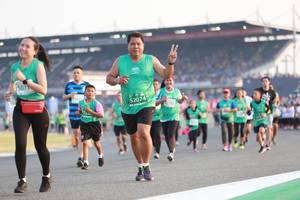 BIB: 507, 52074
                            <button type="button" onclick="openModal(10570863)" class="btn btn-primary btn-sm float-right btn-popup" data-toggle="modal" data-target=".modal-high-quality">
                        <i class="fas fa-shopping-cart"></i> Add to Cart
                    </button>
                                            <button type="button" onclick="isThisMe(10570863, true)" class="btn btn-success btn-sm float-right btn-popup btn-isme hidden" data-toggle="tooltip" data-placement="bottom" title="นี่คือรูปของคุณใช่ไหม คลิกที่นี่เพื่อเอาเข้าอัลบั้ม">
                        <i class="fas fa-plus"></i> Add to album
                    </button>
                    <button type="button" onclick="isThisMe(10570863, false)" class="btn btn-warning btn-sm float-right btn-popup btn-isnotme hidden">
                        <i class="fas fa-ban"></i> Remove from album
                    </button>