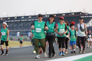 BIB: 53348, 52470, 50663, 1261, 50023
                            <button type="button" onclick="openModal(10570113)" class="btn btn-primary btn-sm float-right btn-popup" data-toggle="modal" data-target=".modal-high-quality">
                        <i class="fas fa-shopping-cart"></i> Add to Cart
                    </button>
                                            <button type="button" onclick="isThisMe(10570113, true)" class="btn btn-success btn-sm float-right btn-popup btn-isme hidden" data-toggle="tooltip" data-placement="bottom" title="นี่คือรูปของคุณใช่ไหม คลิกที่นี่เพื่อเอาเข้าอัลบั้ม">
                        <i class="fas fa-plus"></i> Add to album
                    </button>
                    <button type="button" onclick="isThisMe(10570113, false)" class="btn btn-warning btn-sm float-right btn-popup btn-isnotme hidden">
                        <i class="fas fa-ban"></i> Remove from album
                    </button>