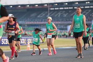 BIB: 1676, 2747, 50588, 2238
                            <button type="button" onclick="openModal(10570031)" class="btn btn-primary btn-sm float-right btn-popup" data-toggle="modal" data-target=".modal-high-quality">
                        <i class="fas fa-shopping-cart"></i> Add to Cart
                    </button>
                                            <button type="button" onclick="isThisMe(10570031, true)" class="btn btn-success btn-sm float-right btn-popup btn-isme hidden" data-toggle="tooltip" data-placement="bottom" title="นี่คือรูปของคุณใช่ไหม คลิกที่นี่เพื่อเอาเข้าอัลบั้ม">
                        <i class="fas fa-plus"></i> Add to album
                    </button>
                    <button type="button" onclick="isThisMe(10570031, false)" class="btn btn-warning btn-sm float-right btn-popup btn-isnotme hidden">
                        <i class="fas fa-ban"></i> Remove from album
                    </button>