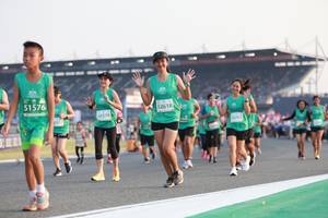 BIB: 51576, 52618, 50578
                            <button type="button" onclick="openModal(10570977)" class="btn btn-primary btn-sm float-right btn-popup" data-toggle="modal" data-target=".modal-high-quality">
                        <i class="fas fa-shopping-cart"></i> Add to Cart
                    </button>
                                            <button type="button" onclick="isThisMe(10570977, true)" class="btn btn-success btn-sm float-right btn-popup btn-isme hidden" data-toggle="tooltip" data-placement="bottom" title="นี่คือรูปของคุณใช่ไหม คลิกที่นี่เพื่อเอาเข้าอัลบั้ม">
                        <i class="fas fa-plus"></i> Add to album
                    </button>
                    <button type="button" onclick="isThisMe(10570977, false)" class="btn btn-warning btn-sm float-right btn-popup btn-isnotme hidden">
                        <i class="fas fa-ban"></i> Remove from album
                    </button>