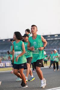 BIB: 1813, 5280
                            <button type="button" onclick="openModal(10571525)" class="btn btn-primary btn-sm float-right btn-popup" data-toggle="modal" data-target=".modal-high-quality">
                        <i class="fas fa-shopping-cart"></i> Add to Cart
                    </button>
                                            <button type="button" onclick="isThisMe(10571525, true)" class="btn btn-success btn-sm float-right btn-popup btn-isme hidden" data-toggle="tooltip" data-placement="bottom" title="นี่คือรูปของคุณใช่ไหม คลิกที่นี่เพื่อเอาเข้าอัลบั้ม">
                        <i class="fas fa-plus"></i> Add to album
                    </button>
                    <button type="button" onclick="isThisMe(10571525, false)" class="btn btn-warning btn-sm float-right btn-popup btn-isnotme hidden">
                        <i class="fas fa-ban"></i> Remove from album
                    </button>