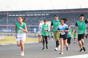 BIB: 51937, 52463, 51612, 2282
                            <button type="button" onclick="openModal(10570664)" class="btn btn-primary btn-sm float-right btn-popup" data-toggle="modal" data-target=".modal-high-quality">
                        <i class="fas fa-shopping-cart"></i> Add to Cart
                    </button>
                                            <button type="button" onclick="isThisMe(10570664, true)" class="btn btn-success btn-sm float-right btn-popup btn-isme hidden" data-toggle="tooltip" data-placement="bottom" title="นี่คือรูปของคุณใช่ไหม คลิกที่นี่เพื่อเอาเข้าอัลบั้ม">
                        <i class="fas fa-plus"></i> Add to album
                    </button>
                    <button type="button" onclick="isThisMe(10570664, false)" class="btn btn-warning btn-sm float-right btn-popup btn-isnotme hidden">
                        <i class="fas fa-ban"></i> Remove from album
                    </button>