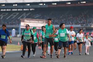 BIB: 50130, 51166, 70304, 525, 70305, 646, 5222
                            <button type="button" onclick="openModal(10570153)" class="btn btn-primary btn-sm float-right btn-popup" data-toggle="modal" data-target=".modal-high-quality">
                        <i class="fas fa-shopping-cart"></i> Add to Cart
                    </button>
                                            <button type="button" onclick="isThisMe(10570153, true)" class="btn btn-success btn-sm float-right btn-popup btn-isme hidden" data-toggle="tooltip" data-placement="bottom" title="นี่คือรูปของคุณใช่ไหม คลิกที่นี่เพื่อเอาเข้าอัลบั้ม">
                        <i class="fas fa-plus"></i> Add to album
                    </button>
                    <button type="button" onclick="isThisMe(10570153, false)" class="btn btn-warning btn-sm float-right btn-popup btn-isnotme hidden">
                        <i class="fas fa-ban"></i> Remove from album
                    </button>