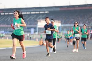 BIB: 52363, 50525, 2320
                            <button type="button" onclick="openModal(10570715)" class="btn btn-primary btn-sm float-right btn-popup" data-toggle="modal" data-target=".modal-high-quality">
                        <i class="fas fa-shopping-cart"></i> Add to Cart
                    </button>
                                            <button type="button" onclick="isThisMe(10570715, true)" class="btn btn-success btn-sm float-right btn-popup btn-isme hidden" data-toggle="tooltip" data-placement="bottom" title="นี่คือรูปของคุณใช่ไหม คลิกที่นี่เพื่อเอาเข้าอัลบั้ม">
                        <i class="fas fa-plus"></i> Add to album
                    </button>
                    <button type="button" onclick="isThisMe(10570715, false)" class="btn btn-warning btn-sm float-right btn-popup btn-isnotme hidden">
                        <i class="fas fa-ban"></i> Remove from album
                    </button>