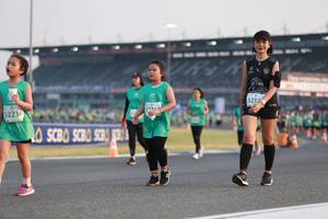 BIB: 5237, 2236
                            <button type="button" onclick="openModal(10569944)" class="btn btn-primary btn-sm float-right btn-popup" data-toggle="modal" data-target=".modal-high-quality">
                        <i class="fas fa-shopping-cart"></i> Add to Cart
                    </button>
                                            <button type="button" onclick="isThisMe(10569944, true)" class="btn btn-success btn-sm float-right btn-popup btn-isme hidden" data-toggle="tooltip" data-placement="bottom" title="นี่คือรูปของคุณใช่ไหม คลิกที่นี่เพื่อเอาเข้าอัลบั้ม">
                        <i class="fas fa-plus"></i> Add to album
                    </button>
                    <button type="button" onclick="isThisMe(10569944, false)" class="btn btn-warning btn-sm float-right btn-popup btn-isnotme hidden">
                        <i class="fas fa-ban"></i> Remove from album
                    </button>