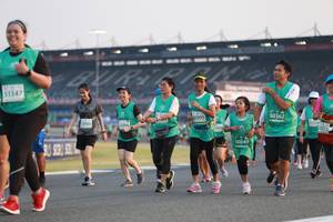 BIB: 51347, 50362, 995, 12900, 52896, 0049
                            <button type="button" onclick="openModal(10570141)" class="btn btn-primary btn-sm float-right btn-popup" data-toggle="modal" data-target=".modal-high-quality">
                        <i class="fas fa-shopping-cart"></i> Add to Cart
                    </button>
                                            <button type="button" onclick="isThisMe(10570141, true)" class="btn btn-success btn-sm float-right btn-popup btn-isme hidden" data-toggle="tooltip" data-placement="bottom" title="นี่คือรูปของคุณใช่ไหม คลิกที่นี่เพื่อเอาเข้าอัลบั้ม">
                        <i class="fas fa-plus"></i> Add to album
                    </button>
                    <button type="button" onclick="isThisMe(10570141, false)" class="btn btn-warning btn-sm float-right btn-popup btn-isnotme hidden">
                        <i class="fas fa-ban"></i> Remove from album
                    </button>