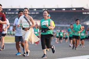 BIB: 5091, 50555
                            <button type="button" onclick="openModal(10570020)" class="btn btn-primary btn-sm float-right btn-popup" data-toggle="modal" data-target=".modal-high-quality">
                        <i class="fas fa-shopping-cart"></i> Add to Cart
                    </button>
                                            <button type="button" onclick="isThisMe(10570020, true)" class="btn btn-success btn-sm float-right btn-popup btn-isme hidden" data-toggle="tooltip" data-placement="bottom" title="นี่คือรูปของคุณใช่ไหม คลิกที่นี่เพื่อเอาเข้าอัลบั้ม">
                        <i class="fas fa-plus"></i> Add to album
                    </button>
                    <button type="button" onclick="isThisMe(10570020, false)" class="btn btn-warning btn-sm float-right btn-popup btn-isnotme hidden">
                        <i class="fas fa-ban"></i> Remove from album
                    </button>