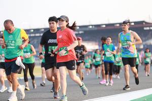 BIB: 51746
                            <button type="button" onclick="openModal(10570948)" class="btn btn-primary btn-sm float-right btn-popup" data-toggle="modal" data-target=".modal-high-quality">
                        <i class="fas fa-shopping-cart"></i> Add to Cart
                    </button>
                                            <button type="button" onclick="isThisMe(10570948, true)" class="btn btn-success btn-sm float-right btn-popup btn-isme hidden" data-toggle="tooltip" data-placement="bottom" title="นี่คือรูปของคุณใช่ไหม คลิกที่นี่เพื่อเอาเข้าอัลบั้ม">
                        <i class="fas fa-plus"></i> Add to album
                    </button>
                    <button type="button" onclick="isThisMe(10570948, false)" class="btn btn-warning btn-sm float-right btn-popup btn-isnotme hidden">
                        <i class="fas fa-ban"></i> Remove from album
                    </button>