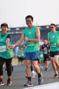 BIB: 51650, 0190, 53211
                            <button type="button" onclick="openModal(10571529)" class="btn btn-primary btn-sm float-right btn-popup" data-toggle="modal" data-target=".modal-high-quality">
                        <i class="fas fa-shopping-cart"></i> Add to Cart
                    </button>
                                            <button type="button" onclick="isThisMe(10571529, true)" class="btn btn-success btn-sm float-right btn-popup btn-isme hidden" data-toggle="tooltip" data-placement="bottom" title="นี่คือรูปของคุณใช่ไหม คลิกที่นี่เพื่อเอาเข้าอัลบั้ม">
                        <i class="fas fa-plus"></i> Add to album
                    </button>
                    <button type="button" onclick="isThisMe(10571529, false)" class="btn btn-warning btn-sm float-right btn-popup btn-isnotme hidden">
                        <i class="fas fa-ban"></i> Remove from album
                    </button>