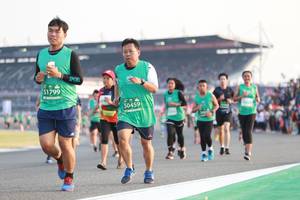 BIB: 51799, 50459
                            <button type="button" onclick="openModal(10570768)" class="btn btn-primary btn-sm float-right btn-popup" data-toggle="modal" data-target=".modal-high-quality">
                        <i class="fas fa-shopping-cart"></i> Add to Cart
                    </button>
                                            <button type="button" onclick="isThisMe(10570768, true)" class="btn btn-success btn-sm float-right btn-popup btn-isme hidden" data-toggle="tooltip" data-placement="bottom" title="นี่คือรูปของคุณใช่ไหม คลิกที่นี่เพื่อเอาเข้าอัลบั้ม">
                        <i class="fas fa-plus"></i> Add to album
                    </button>
                    <button type="button" onclick="isThisMe(10570768, false)" class="btn btn-warning btn-sm float-right btn-popup btn-isnotme hidden">
                        <i class="fas fa-ban"></i> Remove from album
                    </button>