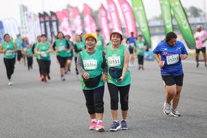 BIB: 53151, 53266, 51273, 
                            <button type="button" onclick="openModal(10571718)" class="btn btn-primary btn-sm float-right btn-popup" data-toggle="modal" data-target=".modal-high-quality">
                        <i class="fas fa-shopping-cart"></i> Add to Cart
                    </button>
                                            <button type="button" onclick="isThisMe(10571718, true)" class="btn btn-success btn-sm float-right btn-popup btn-isme hidden" data-toggle="tooltip" data-placement="bottom" title="นี่คือรูปของคุณใช่ไหม คลิกที่นี่เพื่อเอาเข้าอัลบั้ม">
                        <i class="fas fa-plus"></i> Add to album
                    </button>
                    <button type="button" onclick="isThisMe(10571718, false)" class="btn btn-warning btn-sm float-right btn-popup btn-isnotme hidden">
                        <i class="fas fa-ban"></i> Remove from album
                    </button>